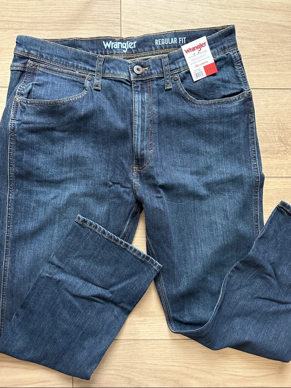 Wrangler NWT Men's Regular Fit Jeans Size 34x30, 38x30, 38x32